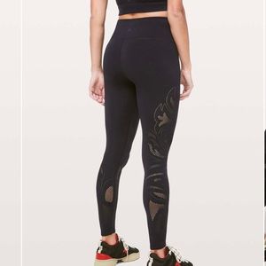Lululemon Women's Yoga Leggings - Reveal Tight